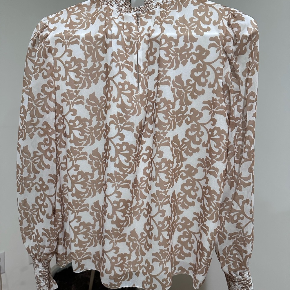 Aritzia Wilfred Valencia Cream and Brown Chemise